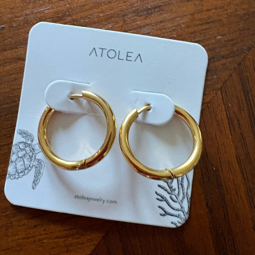 Gold Hoop Earrings - Classic Everyday Hoops